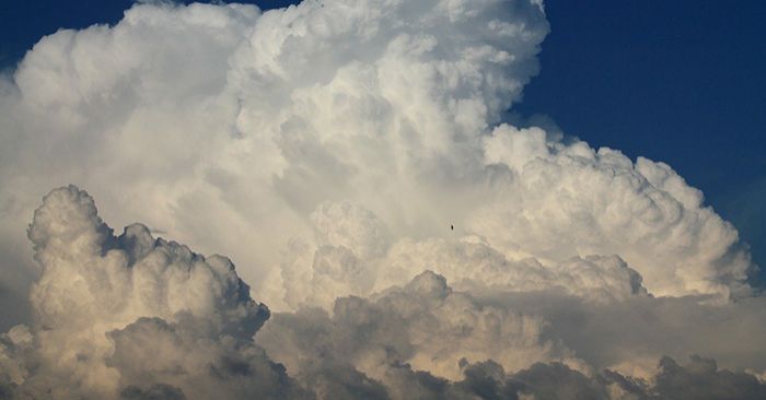 Flying clouds